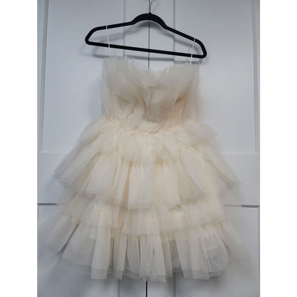 MISS LOLA Strapless Tiered Tulle Mini Dress in Cream Medium